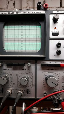 20180905_173811_resized.jpg (866.52 KiB) 8920 mal betrachtet das müßten ca. 10MHz sein